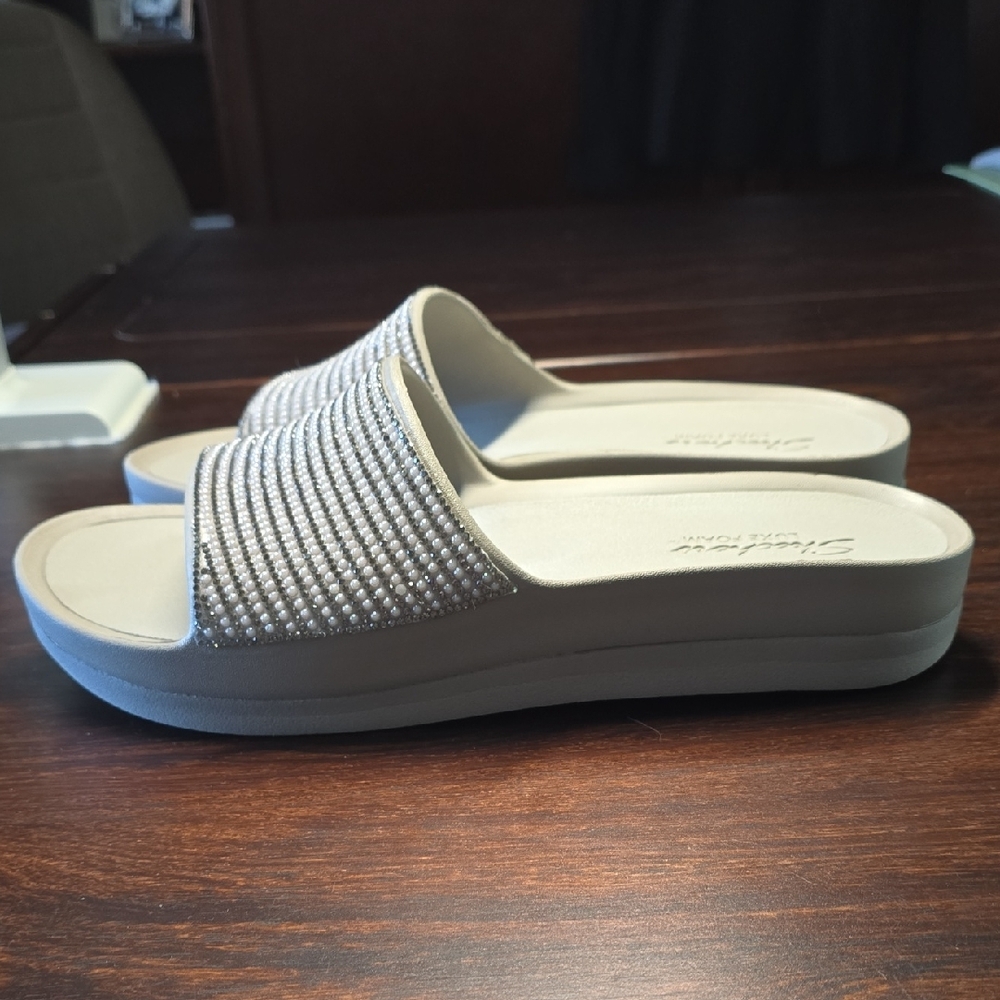 SKECHERS Women's Silver Slide Sandals - Picture 3 of 5